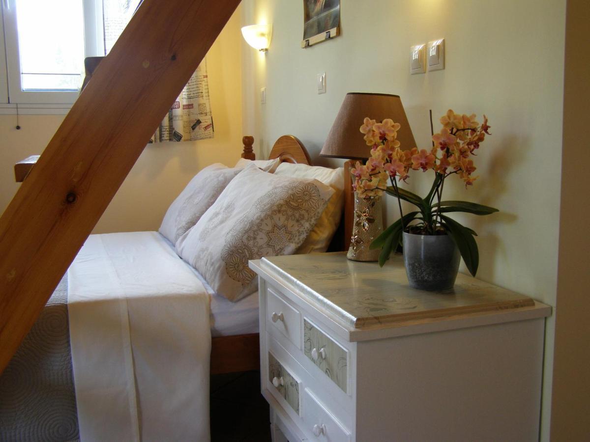 Kostas Walkers Point Bed & Breakfast Dafnáta